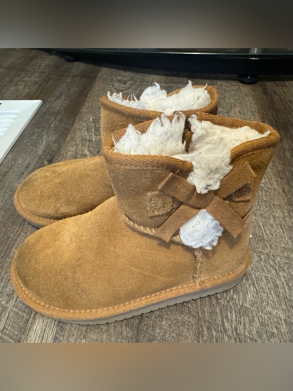 Excellent Condition KOOLABJRRA by UGG  Toddler Girls Fur lined Boots Size 10